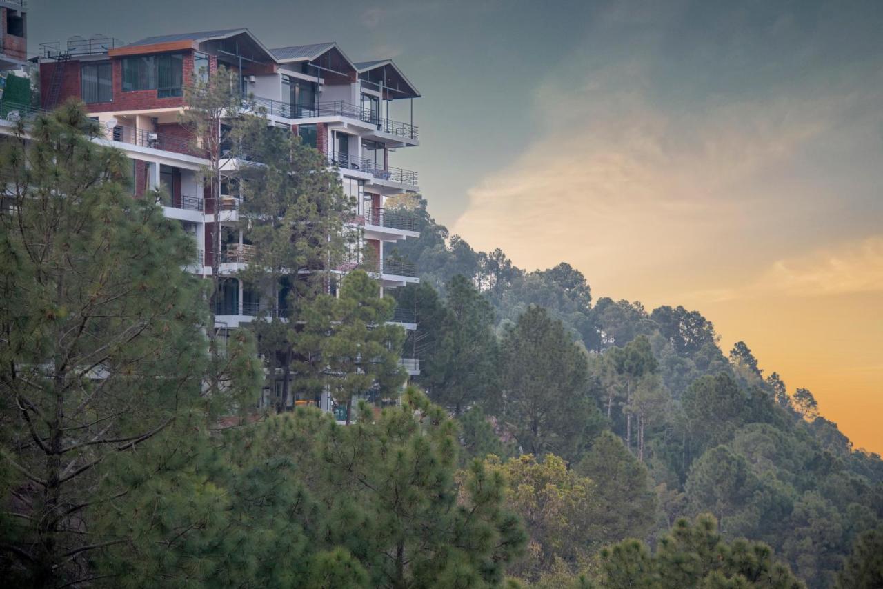 The Hillcrest Paradise กัสซอลี ภายนอก รูปภาพ